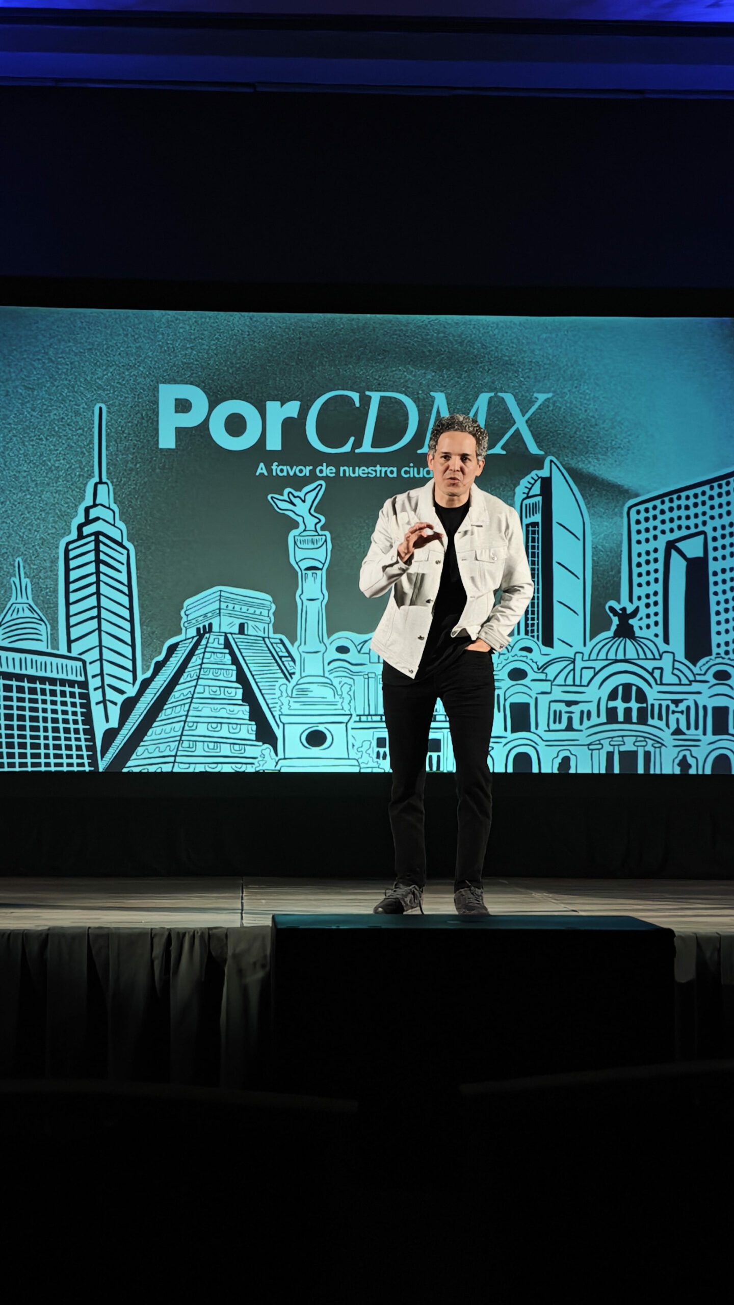 PorCDMX conference on stage